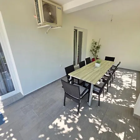 Slavica Nv - For 8 Persons Lägenhet