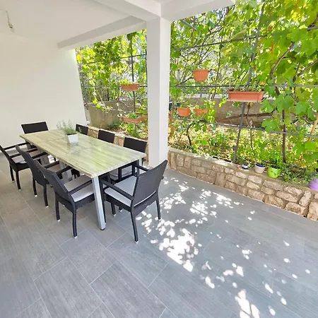 Slavica Nv - For 8 Persons * Novi Vinodolski