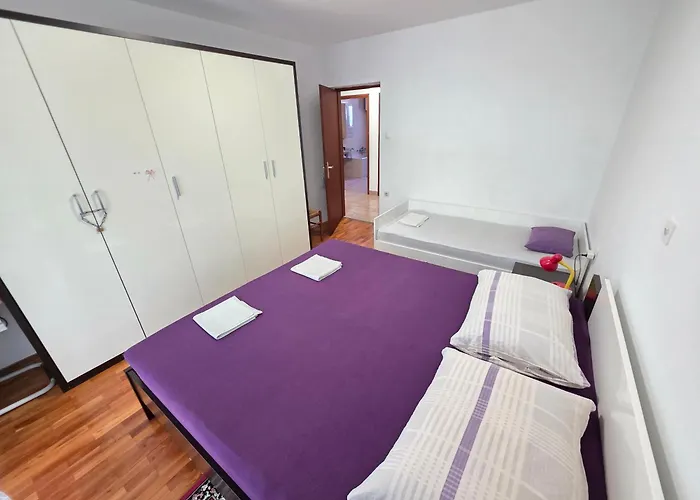 Slavica Nv - For 8 Persons