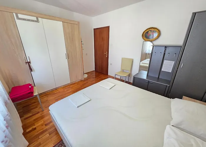 Slavica Nv - For 8 Persons *