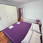 Slavica Nv - For 8 Persons