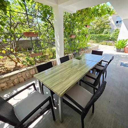 Slavica Nv - For 8 Persons Apartament Novi Vinodolski