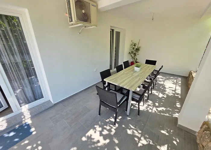 Slavica Nv - For 8 Persons Daire